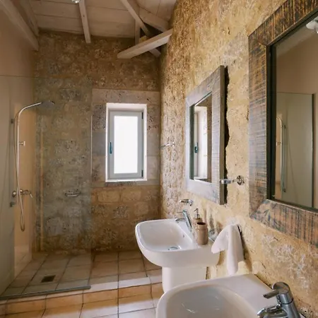 Вилла Riglia Villas